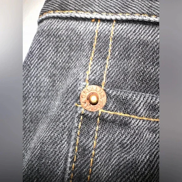 DOLCE & GABBANA
Women's "14 Gold" Black Straight Leg Boyfriend Jeans. - Picture 4 of 8